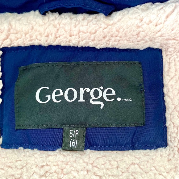 Size 6 winter coat - Picture 3 of 3